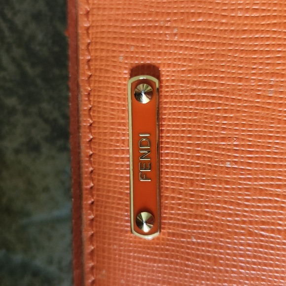 FENDI ORANGE LEATHER VITELLO ELITE ZIP AROUND WALLET EUC! Stunning! - Picture 2 of 6